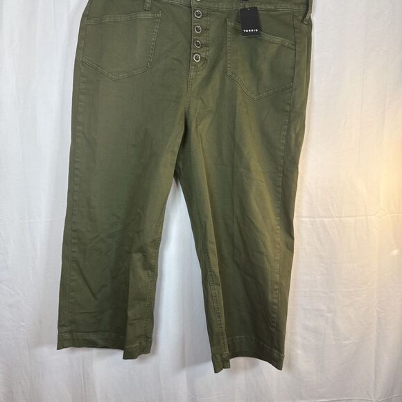 Women’s Torrid Crop Wide Leg Stretch Twill High Rise Patch Pant Green NWT - Picture 3 of 15